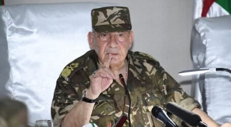 قايد صالح يصر على توطيد اللحمة بين الجيش و شعبه