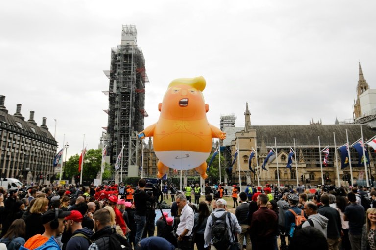 trump-balloon-england