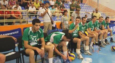 الجزائر تفوز على بوتسوانا (3-0) وتواجه الكاميرون في بطولة افريقيا لكرة الطائرة